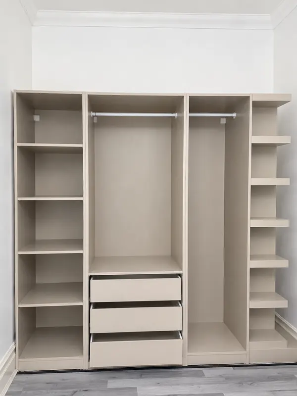 Finished fitted wardrobe interior